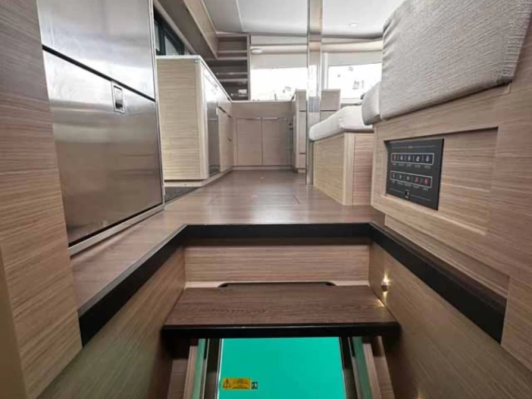 Location bateau Trogir pas cher Lagoon 46