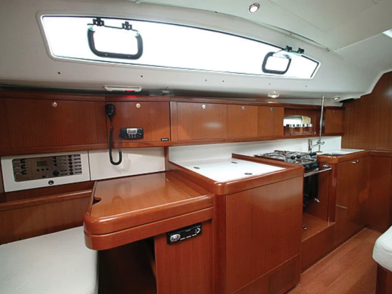 Location bateau Éleusis pas cher Oceanis 40