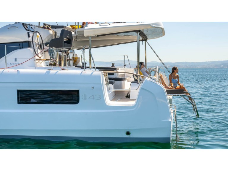 Location bateau Lagoon Lagoon 43 à Gouviá sur Samboat