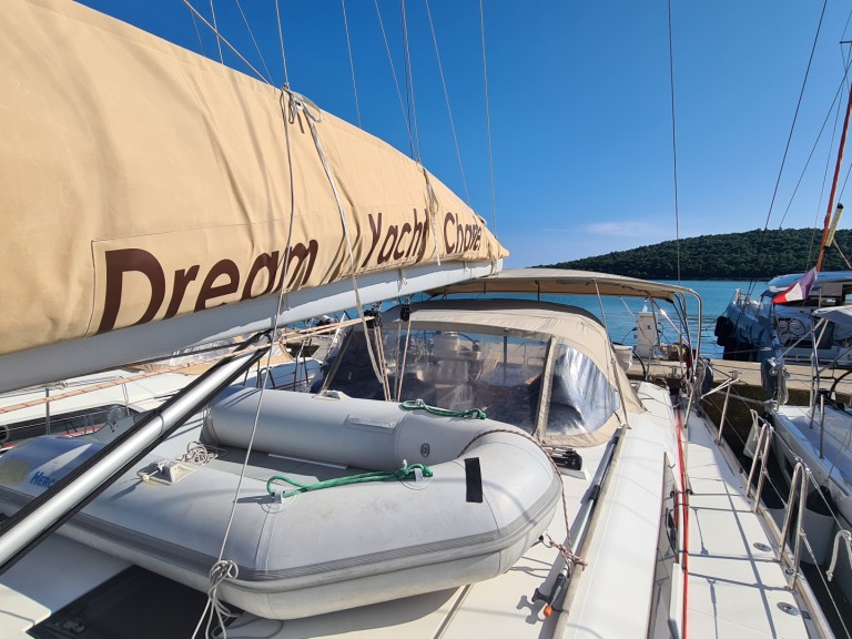 Louer Voilier avec ou sans skipper Dufour à Komolac