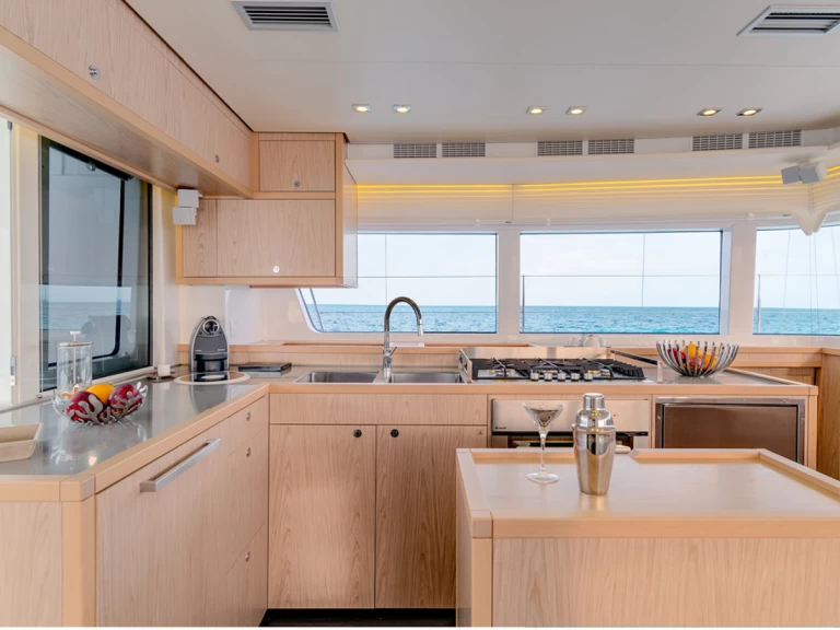 Location à Olbia - Lagoon Lagoon 52 F sur SamBoat