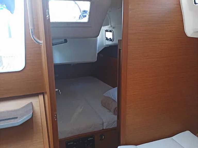 Location bateau Jeanneau Sun Odyssey 410 à Volos sur Samboat