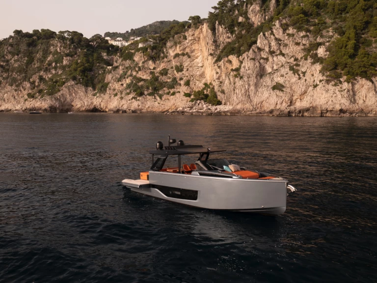 Louez un Cranchi A 46 Luxury Tender à Sorrento