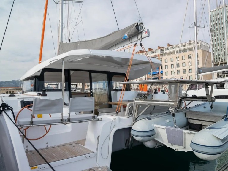 Catamaran à louer à Toulon au meilleur prix
