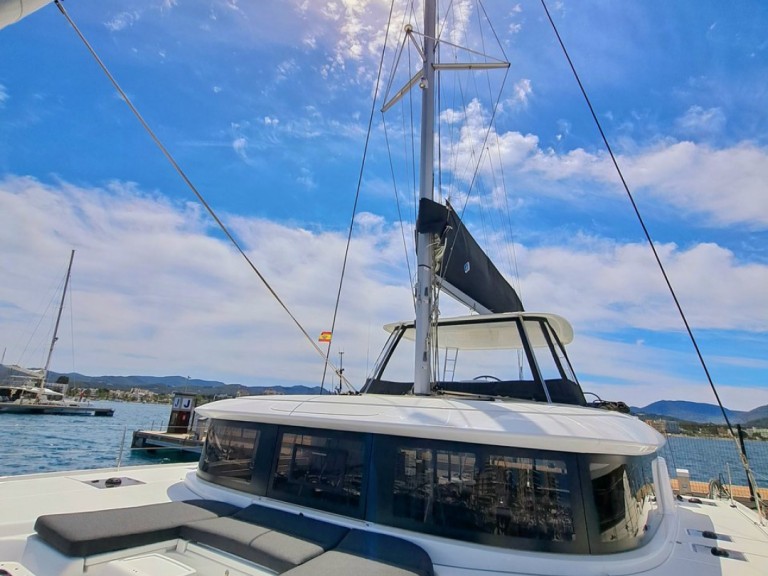 Location bateau Lagoon Lagoon 46 à Sant Antoni de Portmany sur Samboat