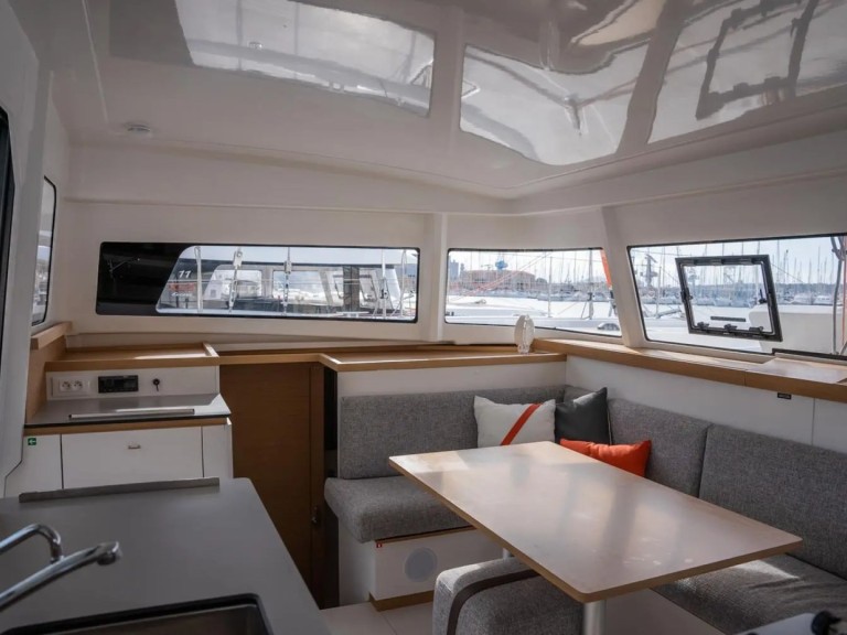 Location bateau Toulon pas cher Excess 11