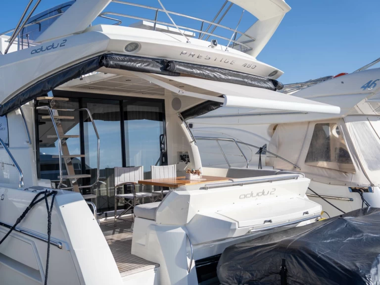 Location Yacht Jeanneau avec permis