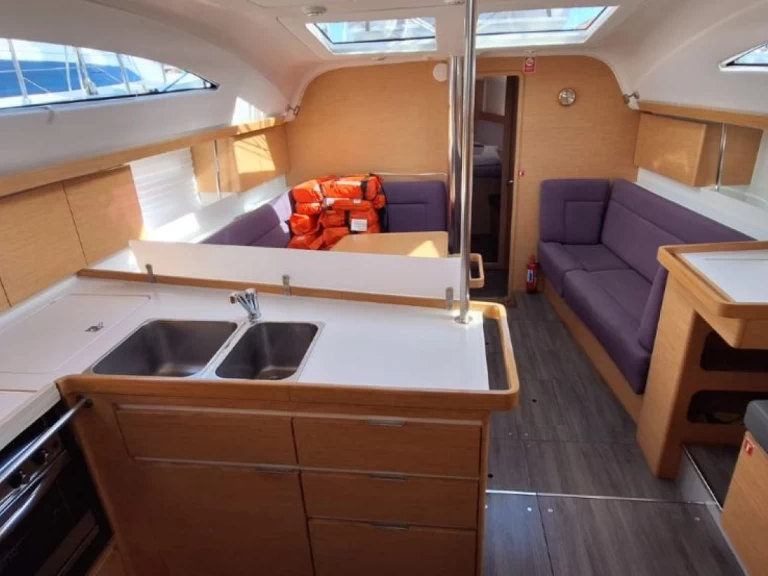 Elan Impression 45 a louer à Trogir