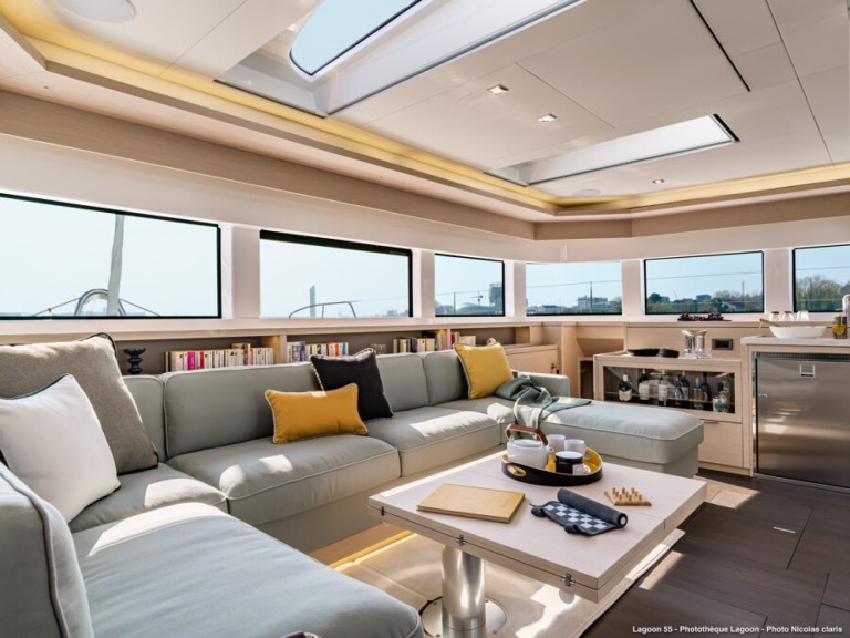 Location bateau Salerne pas cher Lagoon 55
