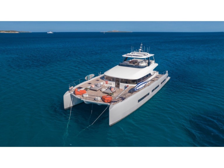 Location bateau Cugnana Verde pas cher Lagoon Seventy 8