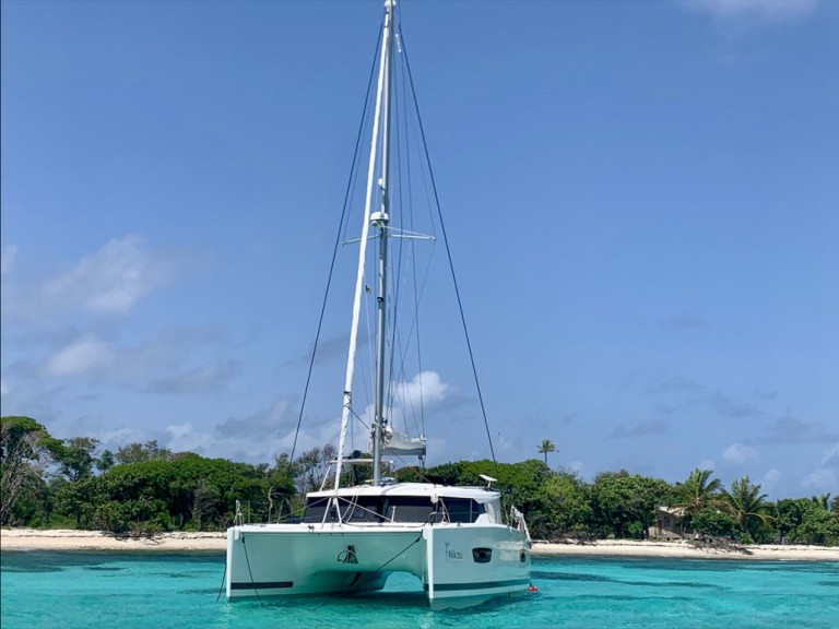 Location bateau Road Town pas cher Lucia 40