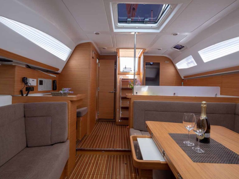 Location bateau Elan Impression 45 à Split sur Samboat