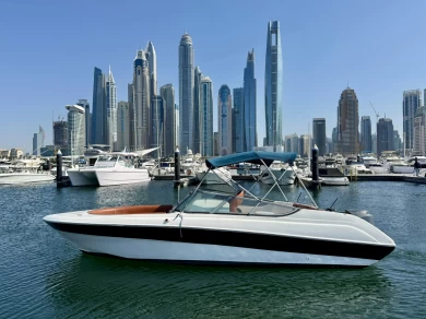 Noleggio barche Dubai Marina economico Hannibal730