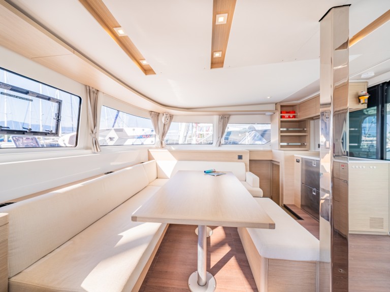 Louer Catamaran avec ou sans skipper Lagoon à Gouviá