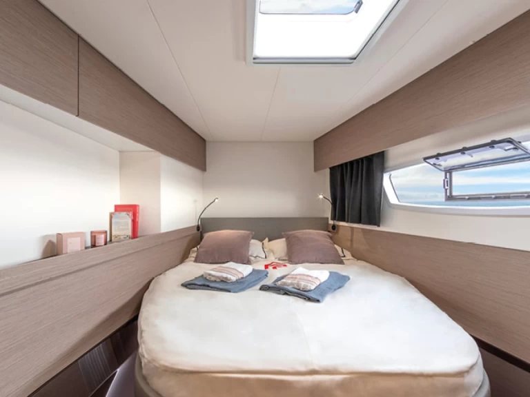 Location à Paros (Ile) - Fountaine Pajot Elba 45 sur SamBoat