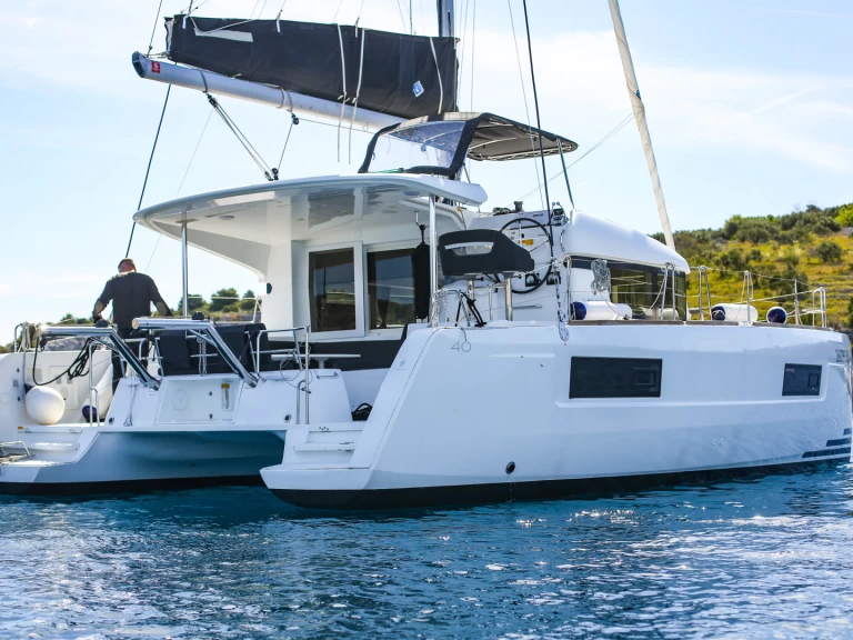 Louer Catamaran avec ou sans skipper Lagoon à Primošten