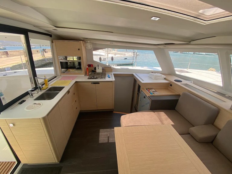 Location Catamaran Fountaine Pajot avec permis