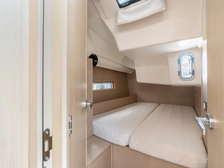 Bénéteau Oceanis 40.1 a louer à Rhodes (Ville)