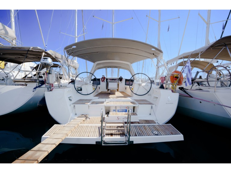Louez un Bénéteau Oceanis 45 à Lefkáda