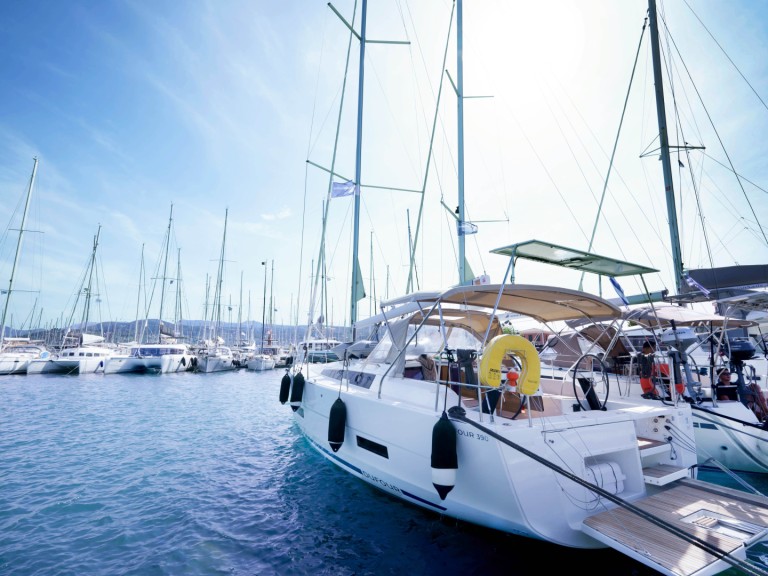 Location bateau Dufour Dufour 390 à Lefkáda sur Samboat