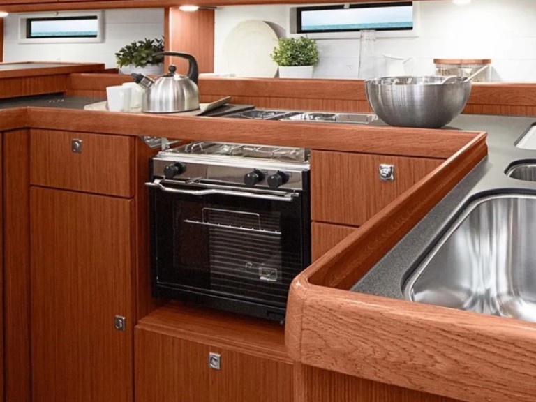 Louez un Bavaria Cruiser 51 à Álimos