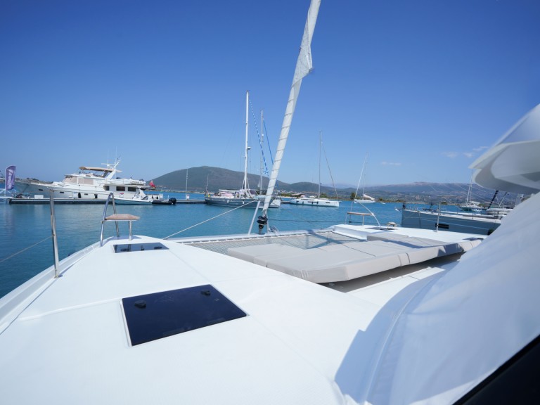 Location Catamaran à Lefkáda - Fountaine Pajot Astrea 42