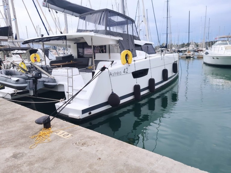 Louer Catamaran avec ou sans skipper Fountaine Pajot à Níkiti