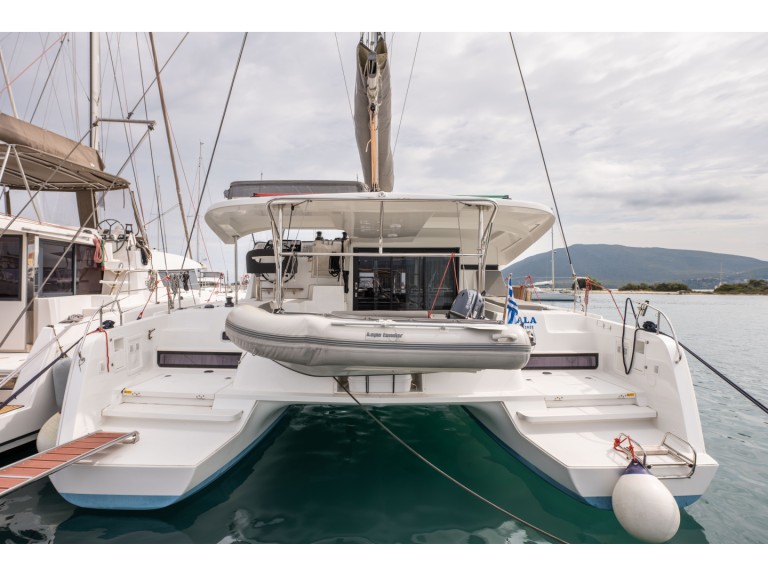 Louer Catamaran avec ou sans skipper Lagoon à Néa Péramos