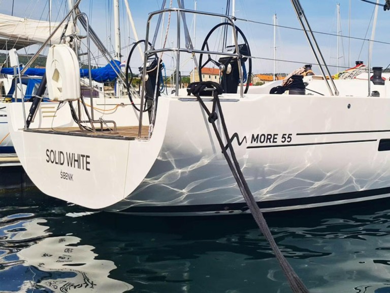 Location bateau Pula pas cher More 55