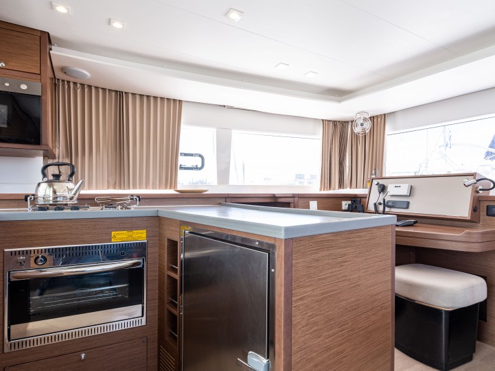 Louer Catamaran avec ou sans skipper Lagoon à Néa Péramos