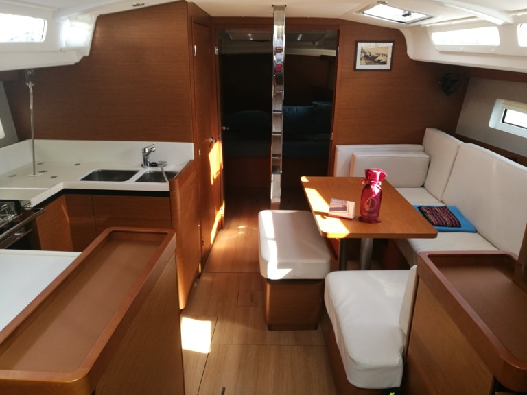 Location bateau Furnari pas cher Sun Odyssey 440