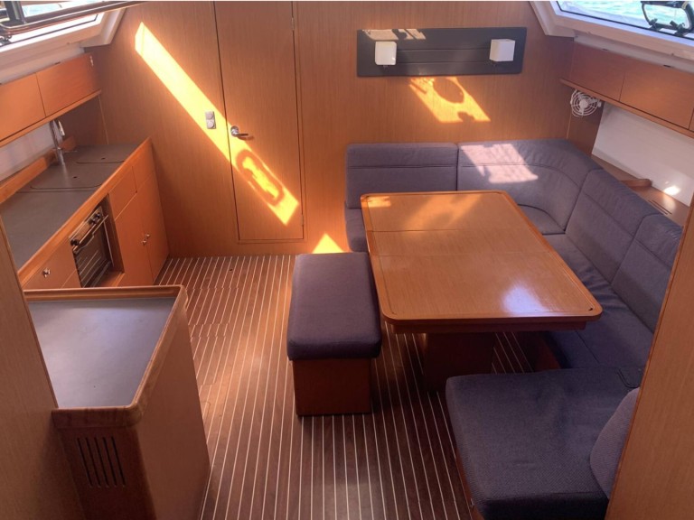 Location bateau Bavaria Cruiser 46 à Nikiána sur Samboat