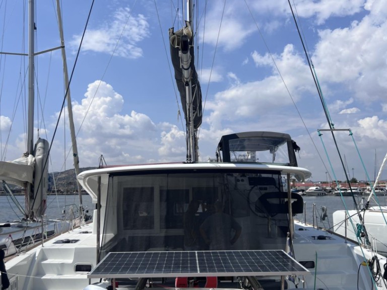 Location à Loutraki-Agioi Theodoroi - Lagoon Lagoon 40 sur SamBoat