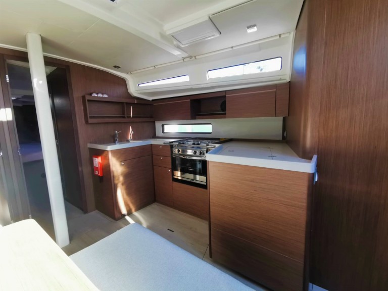 Location bateau Pomer pas cher Oceanis 40.1