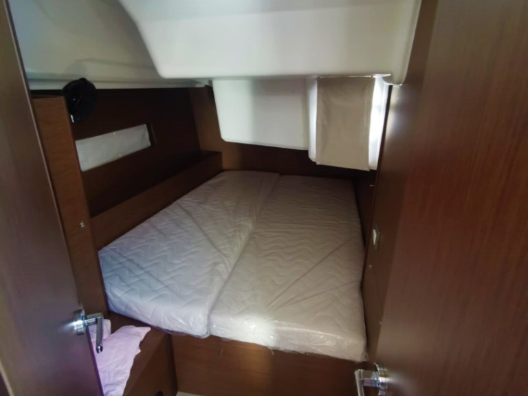 Location bateau Bénéteau Oceanis 40.1 à Pomer sur Samboat
