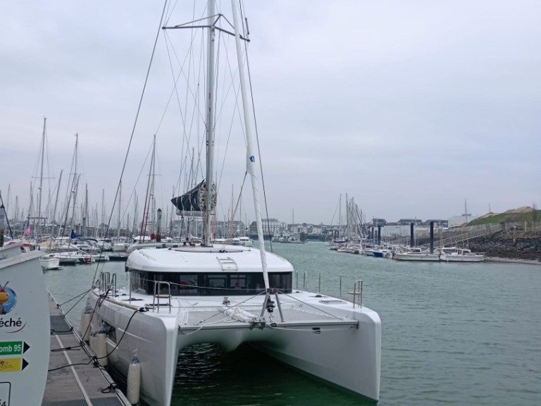 Location à Loutraki-Agioi Theodoroi - Lagoon Lagoon 40 sur SamBoat