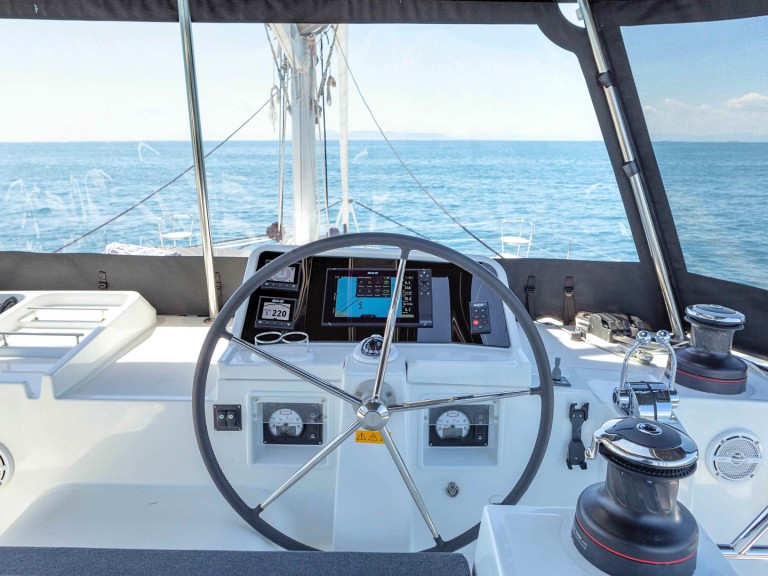 Catamaran à louer à Athènes au meilleur prix
