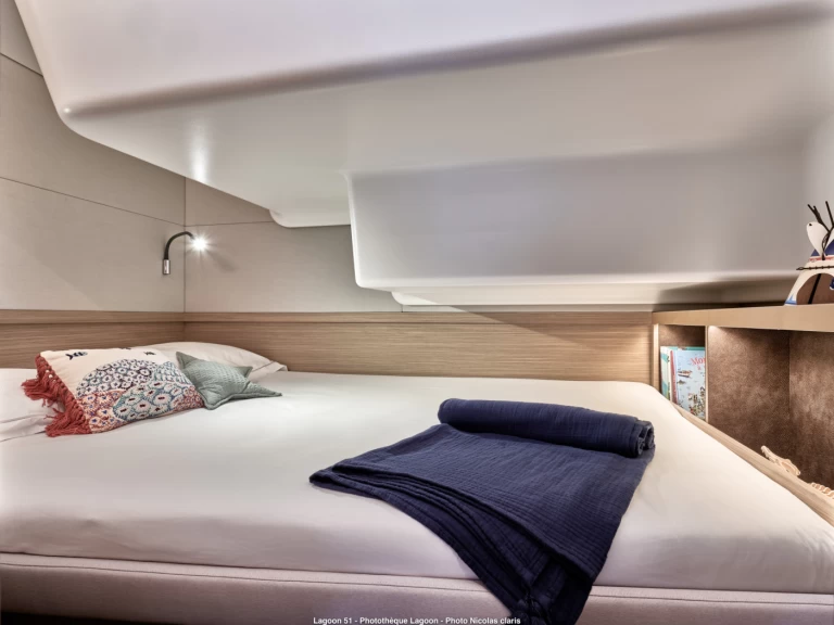 Louer Catamaran avec ou sans skipper Lagoon à Álimos