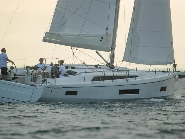 Louez un Bénéteau Oceanis 40.1 à Pomer