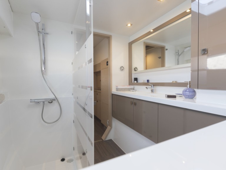 Louez un Fountaine Pajot Astrea 42 à Lefkáda