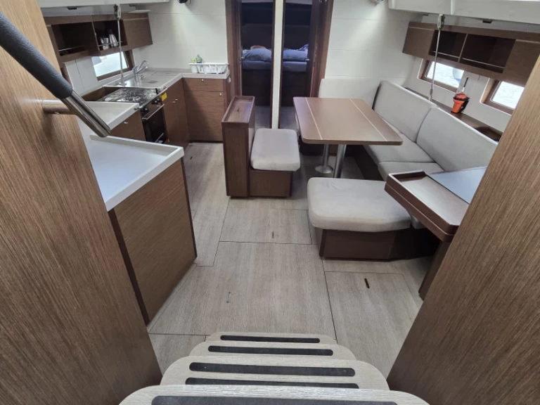 Voilier à louer à Pouzoles au meilleur prix