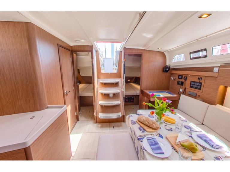 Location Voilier à Pomer - Bénéteau Oceanis 40.1