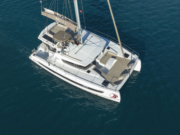 Catamaran à louer à Seget Donji au meilleur prix