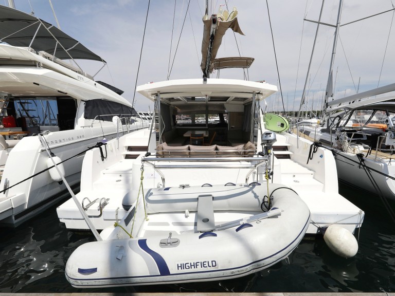 Louez un Bali Catamarans Bali 4.1 à Biograd na Moru