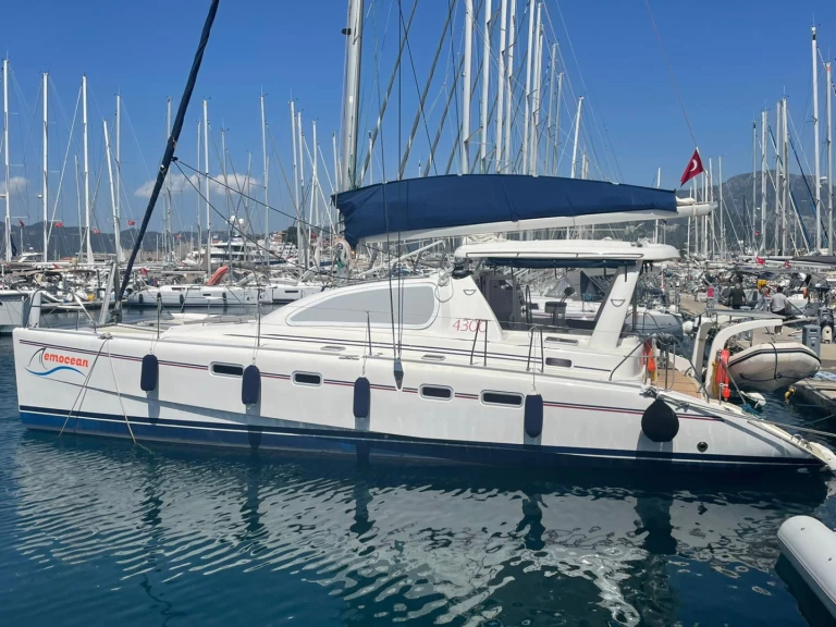 Louez un Leopard Catamarans / Robertson & Caine Leopard 4300 à Fethiye