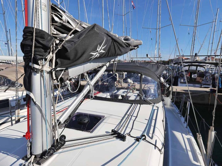 Louez un Jeanneau Sun Odyssey 380 Performance à Biograd na Moru