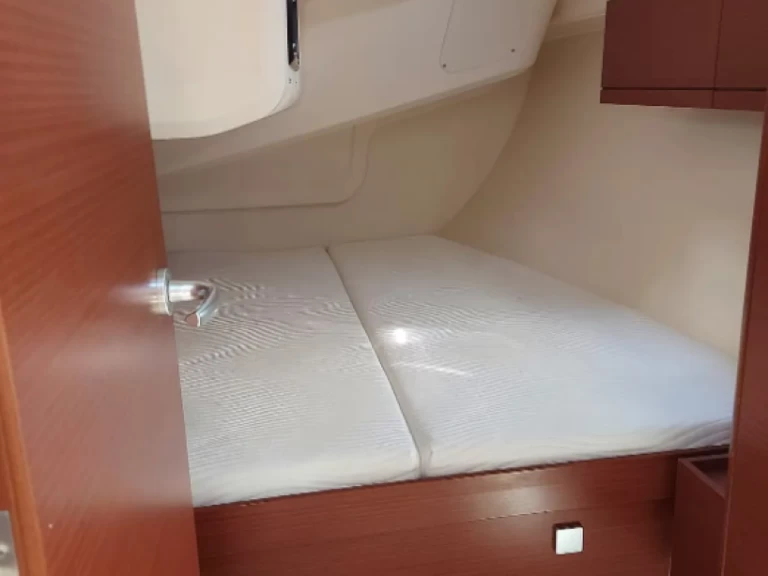 Location bateau Hanse Hanse 418 à Lávrio sur Samboat