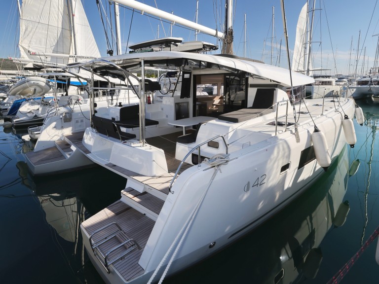 Location bateau Sukošan pas cher Lagoon 42