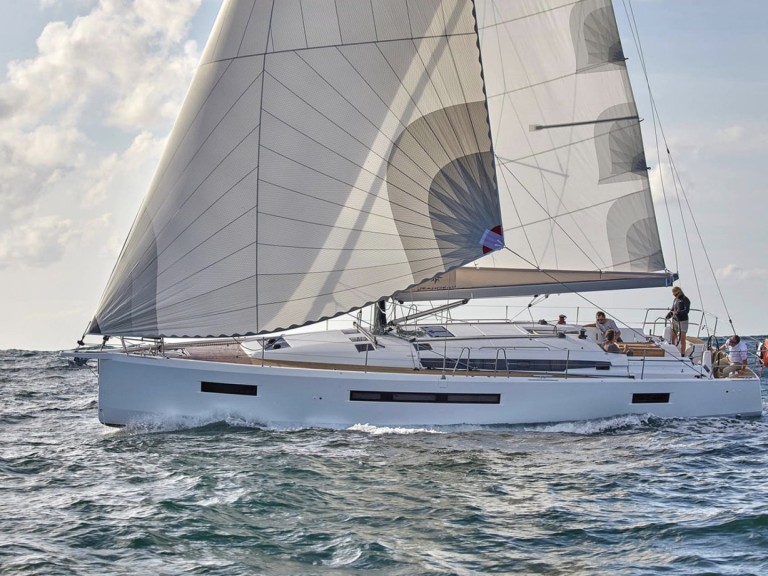 Louez un Jeanneau Sun Odyssey 490 à Drage