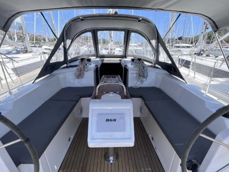 Bavaria Bavaria C38 a louer à Biograd na Moru